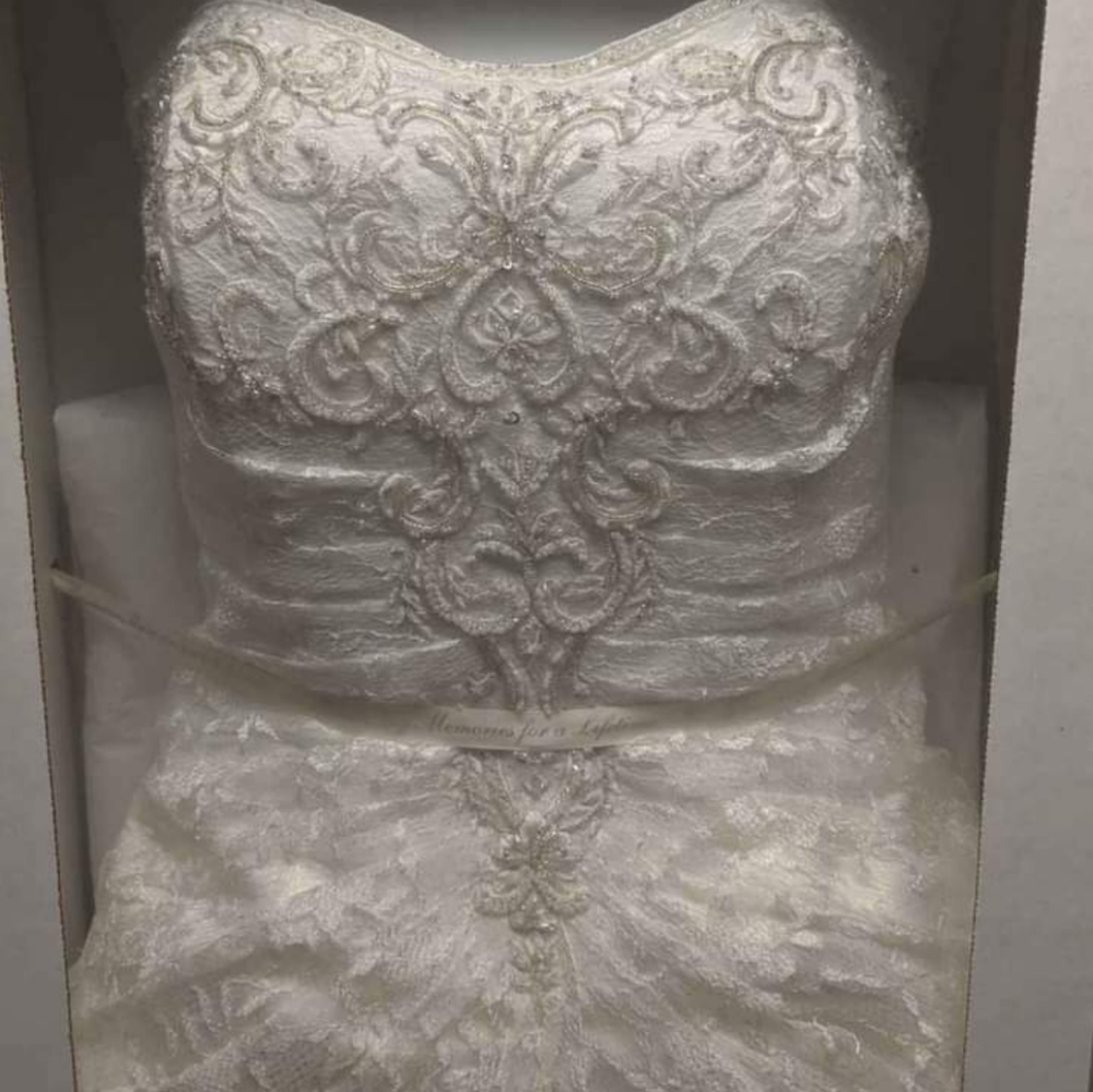 Wedding dress